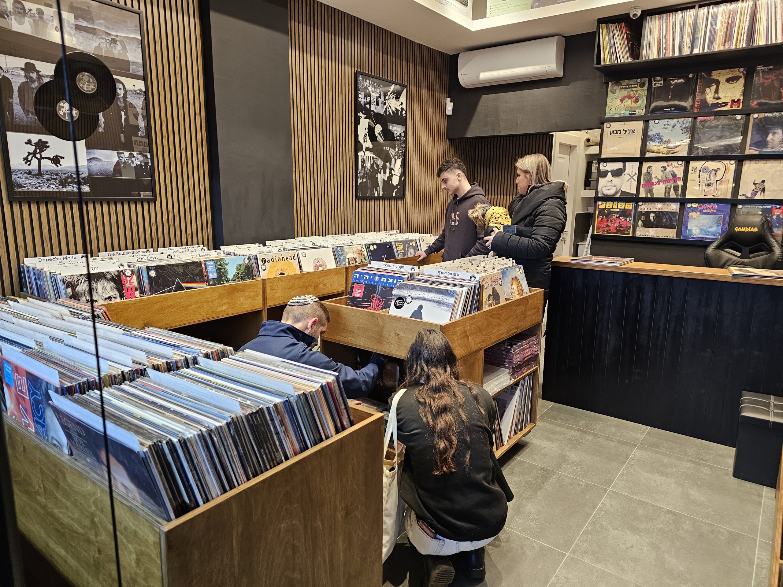 STORE8
